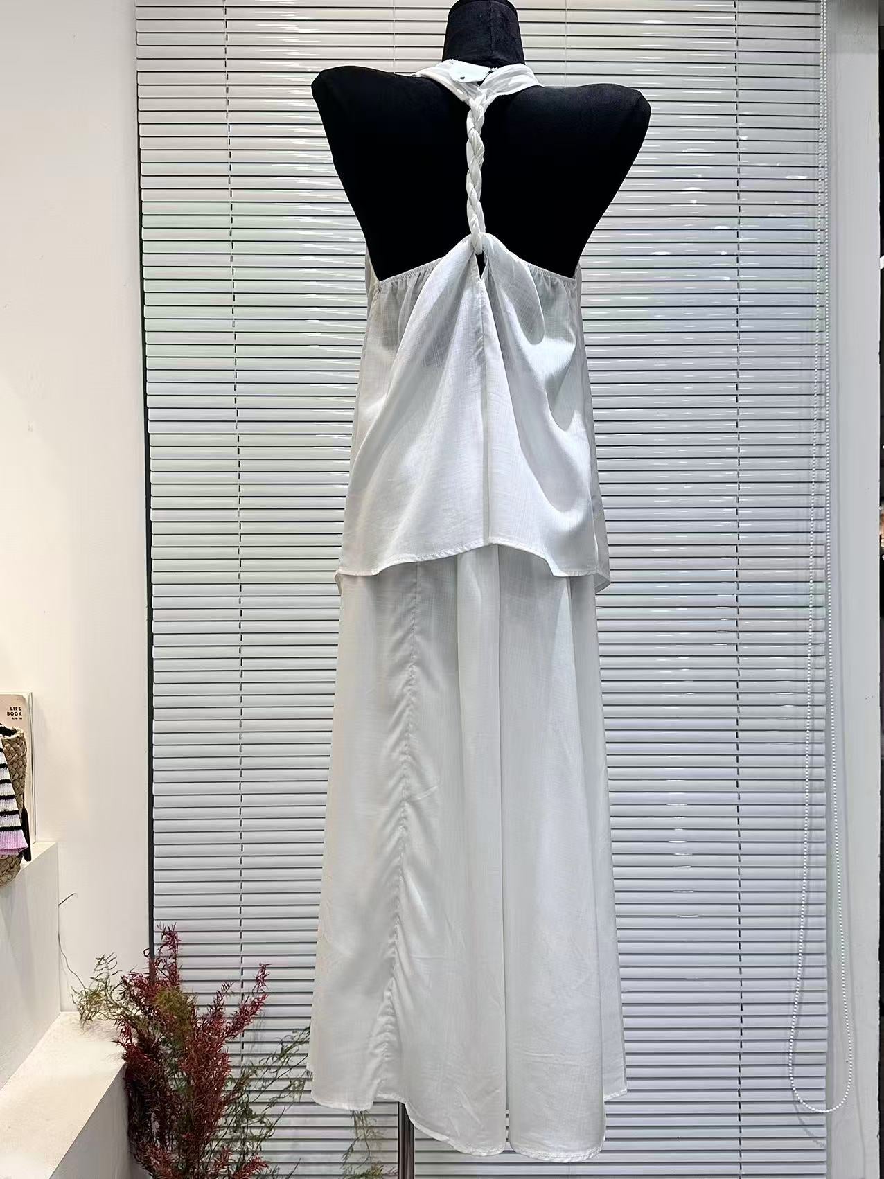 French temperament backless skirt set