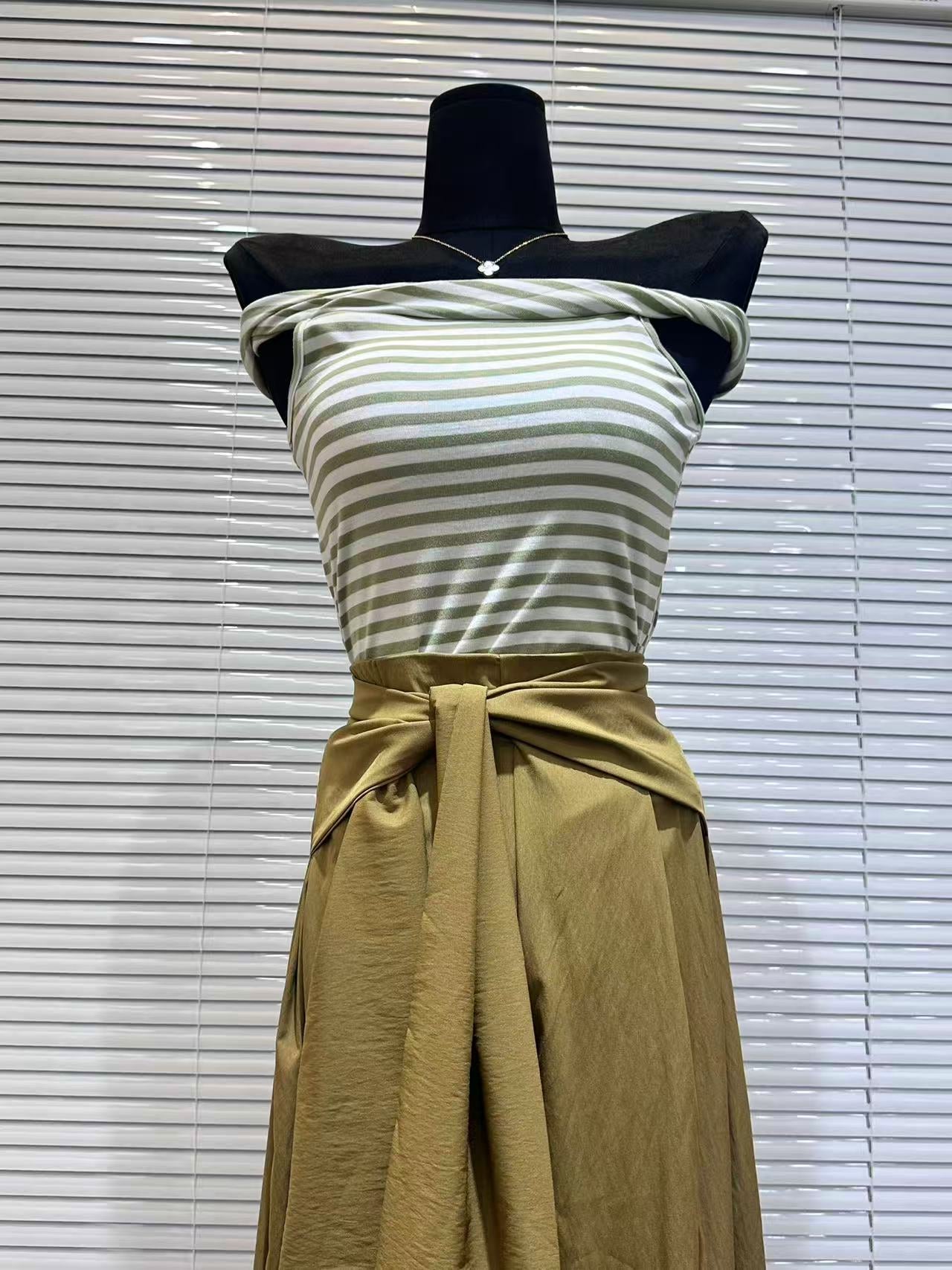 French temperament dress set