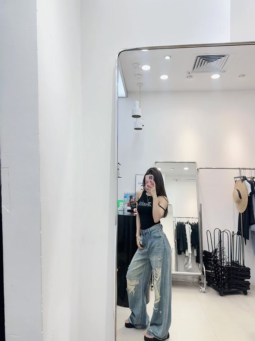 American street ripped jeans